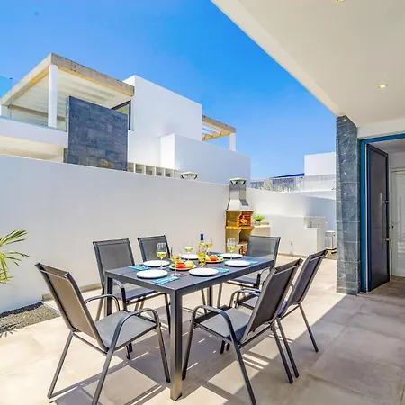 Villa Alvarito By